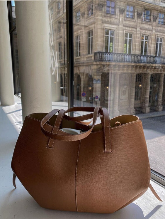 Flavia | Donna Borsa Strutturata con Arricciatura Laterale | Elegante e Funzionale